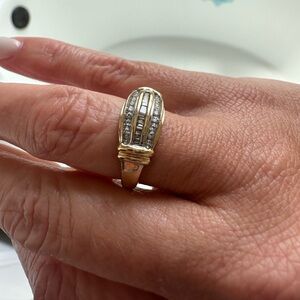 Elegant 10k Gold and Diamond Women or Men’s Ring.